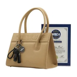 Guillaume Bags handgemaakte luxe tas – originele art bag Handmade luxury bag van Guillaume – limited edition Zeldzame handgemaakte tas – investeren in exclusieve mode Originele luxe tas uit Italië – art collection Extremely rare art bag – limited edition Guillaume Must-have designer tas – handgemaakt en uniek Limited edition tas – exclusieve art bag collectie Luxe handgemaakte tassen collectie – Guillaume Bags Zeldzame crocodile tas – gecertificeerd leder Ferrari art bag – unieke kunsttas Ferrari geïnspireerde tas – luxe art collectie Gecertificeerd leder – handgemaakte luxe tas Art bag van kunstenaar Guillaume – original collection Original limited edition art bag – handmade in Italy Handgemaakte tas Italië & Nederland – exclusieve collectie Contemporary artist art bag – unieke modekunst Kunstcollectie handgemaakte tassen – Guillaume Exclusieve art & fashion tas – limited edition Wereldrecord en wereldkampioen kunstenaar – Guillaume Bags Online shop luxe tassen – Guillaume Bags Mode tas met kunst – unieke merchandising Designer tas handgemaakt – originele kunsttas Sleutelhanger van gecertificeerd leder – art merchandise Luxe portemonnee handgemaakt – limited edition Mini tas handgemaakt – exclusieve art bag Grote handgemaakte tas – luxe schoudertas Schoudertas van gecertificeerd leder – art collectie Crocodile leather art bag – extremely rare Original art bag – handgemaakt en uniek design Limited editions luxury bags – handmade art Fashion art bag – must have designer item