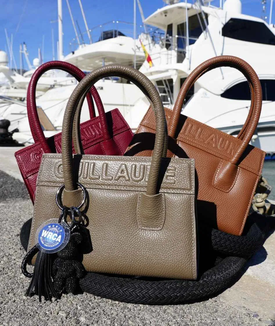 Guillaume Bags handgemaakte luxe tas – originele art bag Handmade luxury bag van Guillaume – limited edition Zeldzame handgemaakte tas – investeren in exclusieve mode Originele luxe tas uit Italië – art collection Extremely rare art bag – limited edition Guillaume Must-have designer tas – handgemaakt en uniek Limited edition tas – exclusieve art bag collectie Luxe handgemaakte tassen collectie – Guillaume Bags Zeldzame crocodile tas – gecertificeerd leder Ferrari art bag – unieke kunsttas Ferrari geïnspireerde tas – luxe art collectie Gecertificeerd leder – handgemaakte luxe tas Art bag van kunstenaar Guillaume – original collection Original limited edition art bag – handmade in Italy Handgemaakte tas Italië & Nederland – exclusieve collectie Contemporary artist art bag – unieke modekunst Kunstcollectie handgemaakte tassen – Guillaume Exclusieve art & fashion tas – limited edition Wereldrecord en wereldkampioen kunstenaar – Guillaume Bags Online shop luxe tassen – Guillaume Bags Mode tas met kunst – unieke merchandising Designer tas handgemaakt – originele kunsttas Sleutelhanger van gecertificeerd leder – art merchandise Luxe portemonnee handgemaakt – limited edition Mini tas handgemaakt – exclusieve art bag Grote handgemaakte tas – luxe schoudertas Schoudertas van gecertificeerd leder – art collectie Crocodile leather art bag – extremely rare Original art bag – handgemaakt en uniek design Limited editions luxury bags – handmade art Fashion art bag – must have designer item